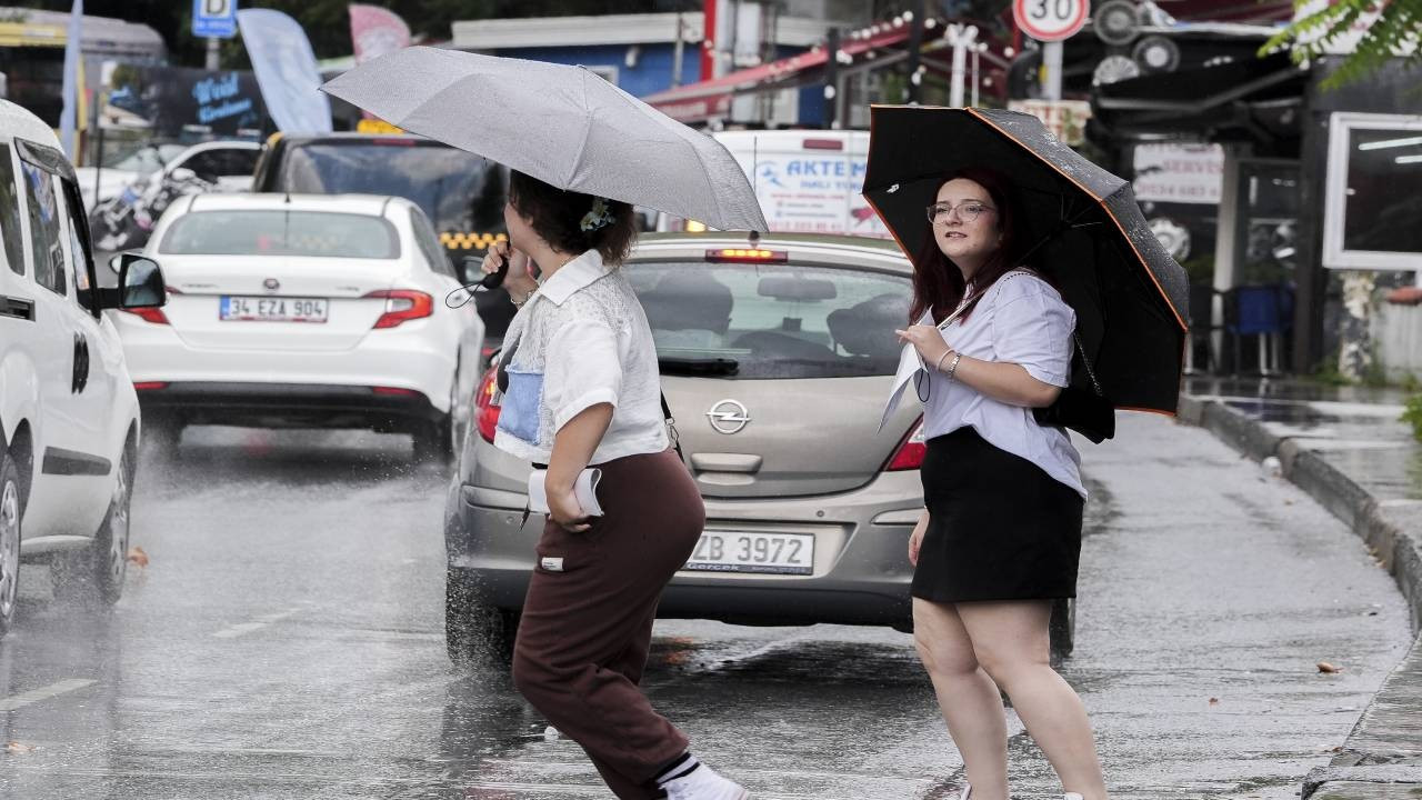 Meteoroloji hava durumunu paylaştı, 14 il için sarı alarm: İstanbul ve Ankara’yı saat vererek uyarı